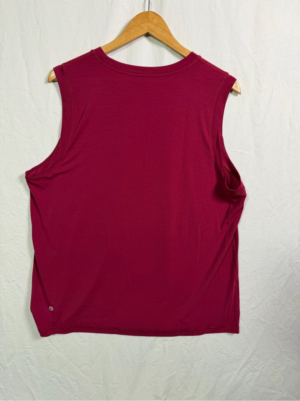 lululemon athletica Women's Tank Top - Rich Burgundy - Picture 2 of 2